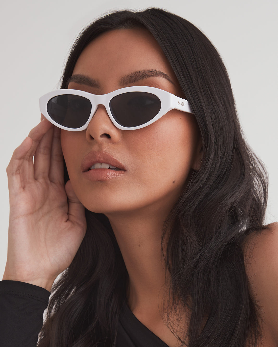 THE HAILEY - WHITE-BLACK